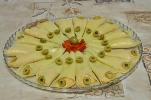 Plněné sýrové kornoutky – Snadné Česko recept, zvládnete za 30 - 45 minut